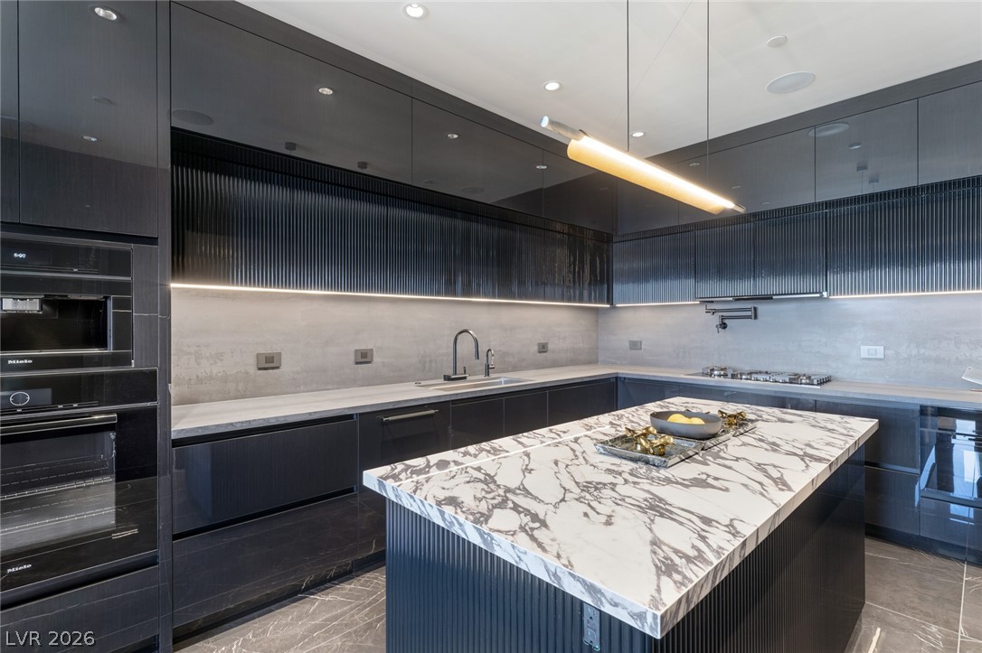 3750 Las Vegas Boulevard 4304