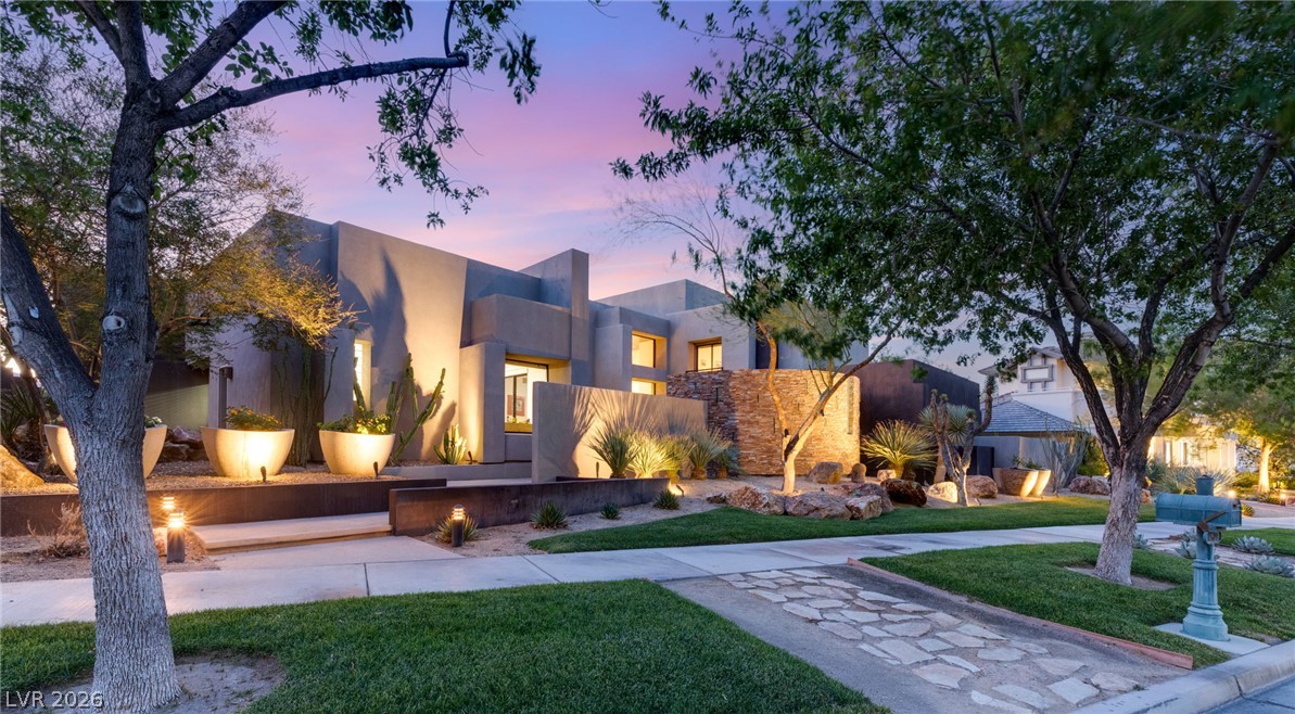 1529 Champion Hills Lane