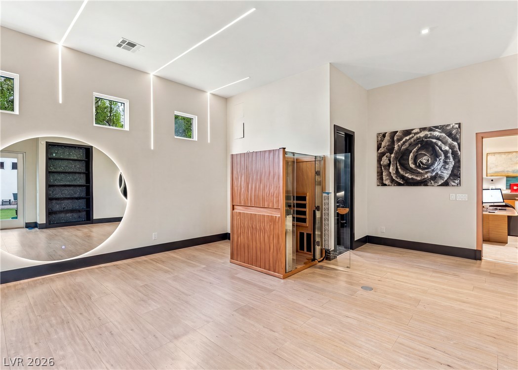 3716 Caesars Circle