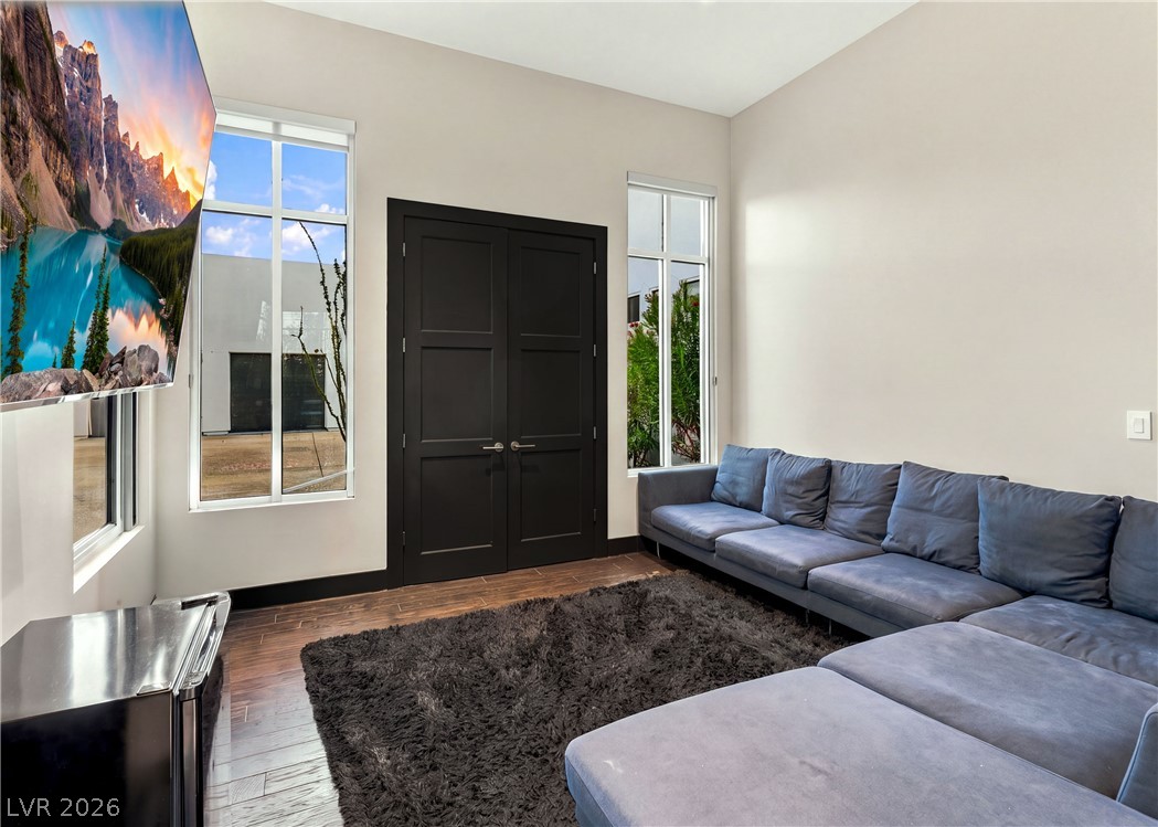 3716 Caesars Circle