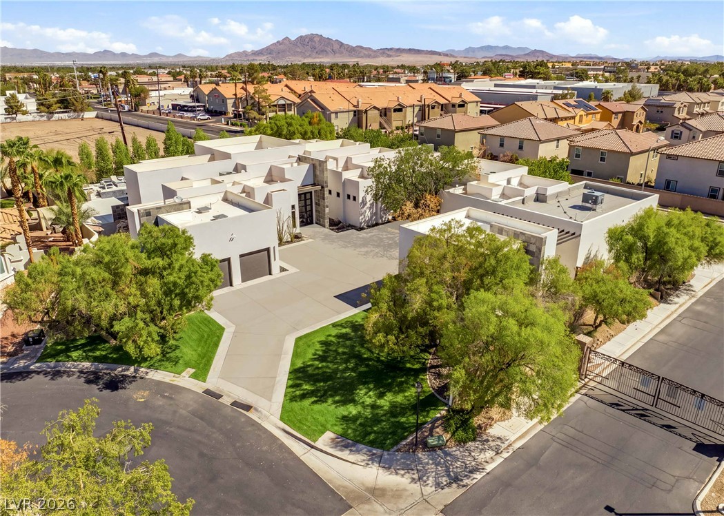 3716 Caesars Circle