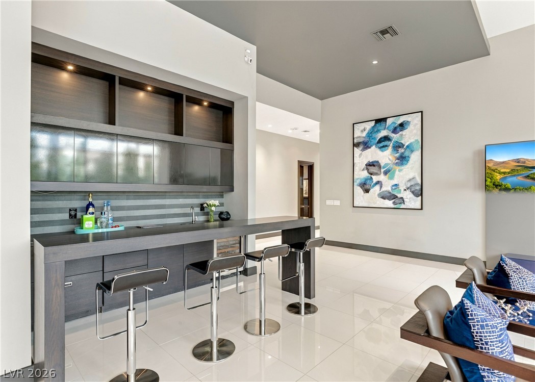 3716 Caesars Circle