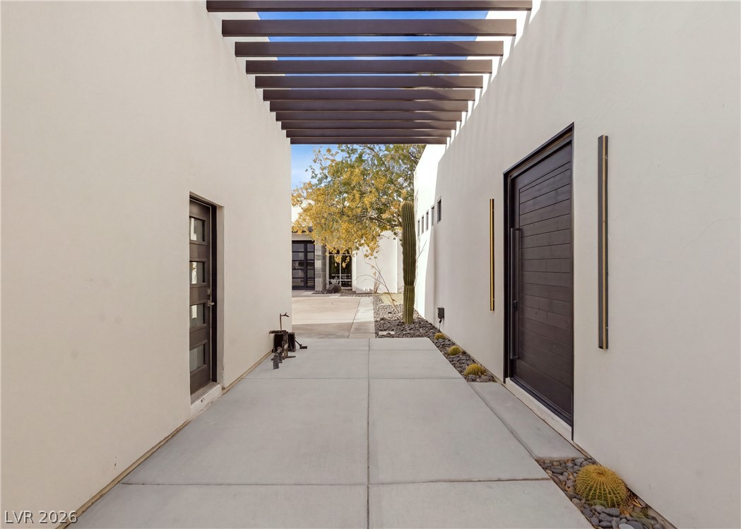 3716 Caesars Circle