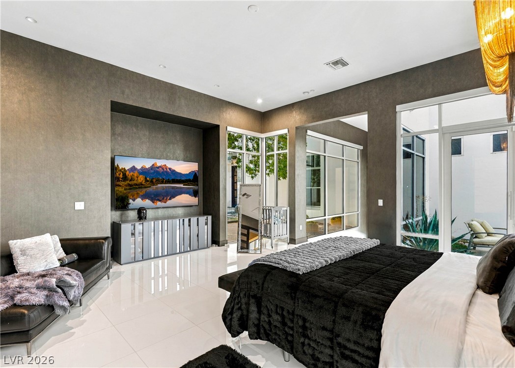 3716 Caesars Circle