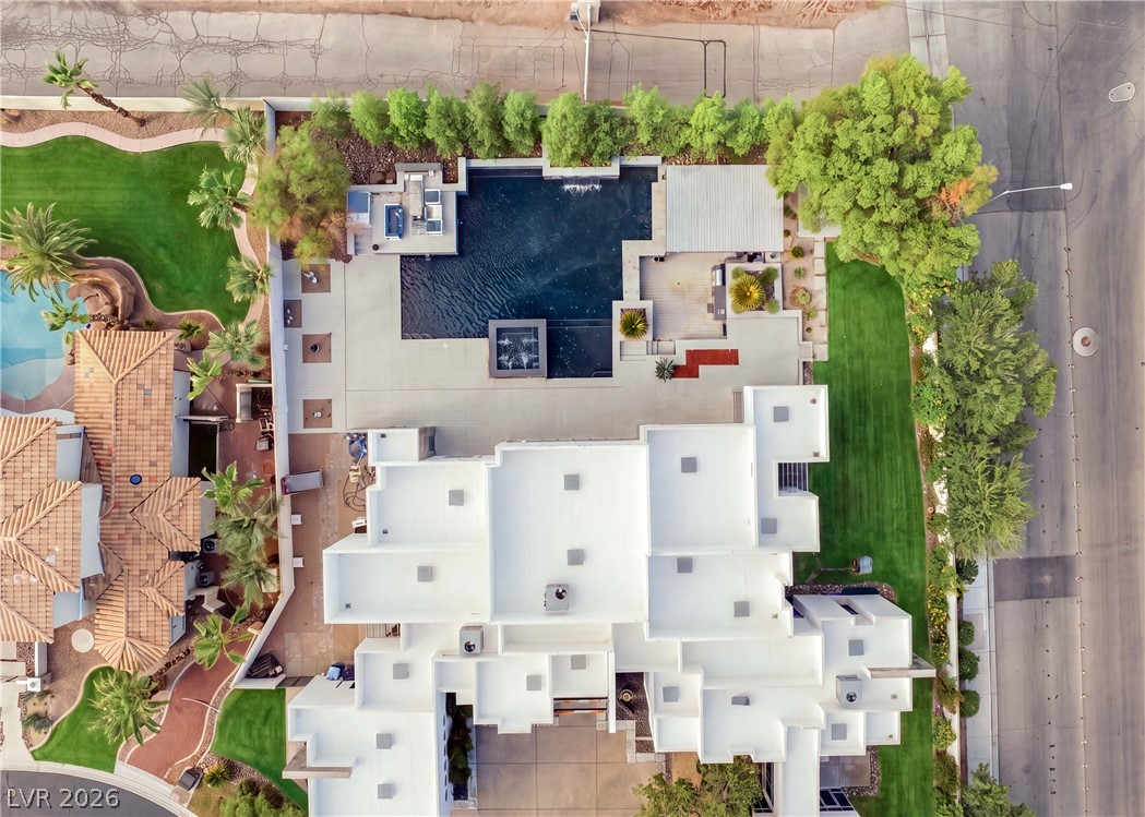 3716 Caesars Circle