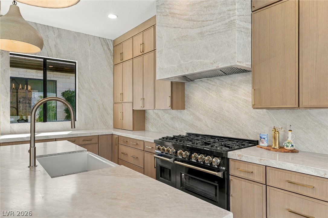 40 Stonemark Drive