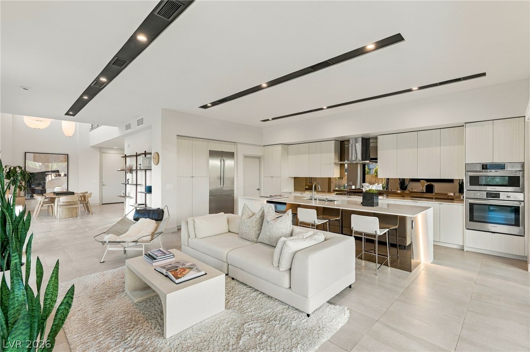 4022 Heron Fairway Drive