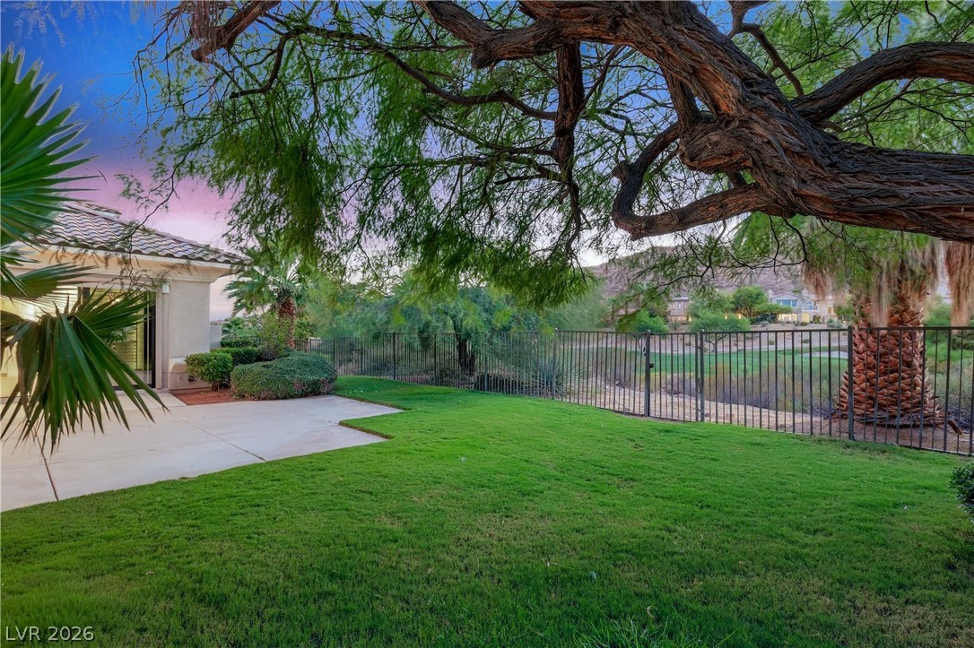 2575 Turtle Head Peak Drive