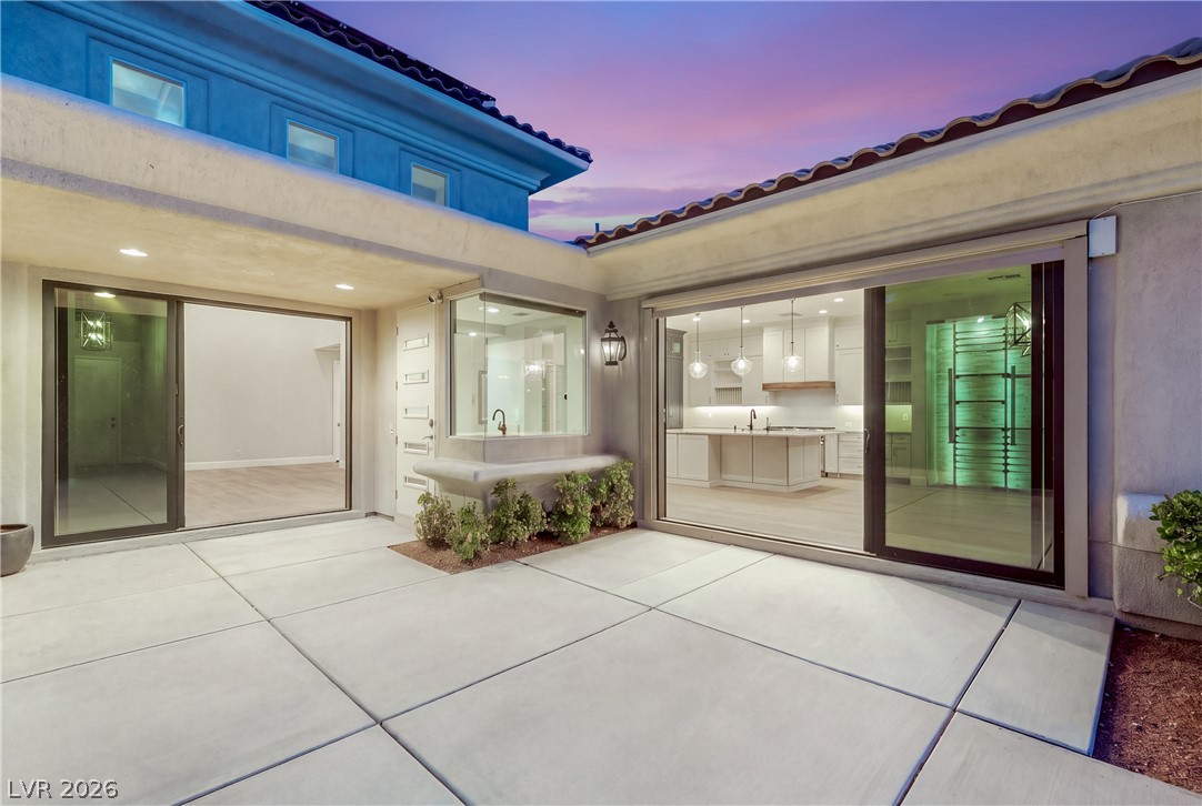 2575 Turtle Head Peak Drive