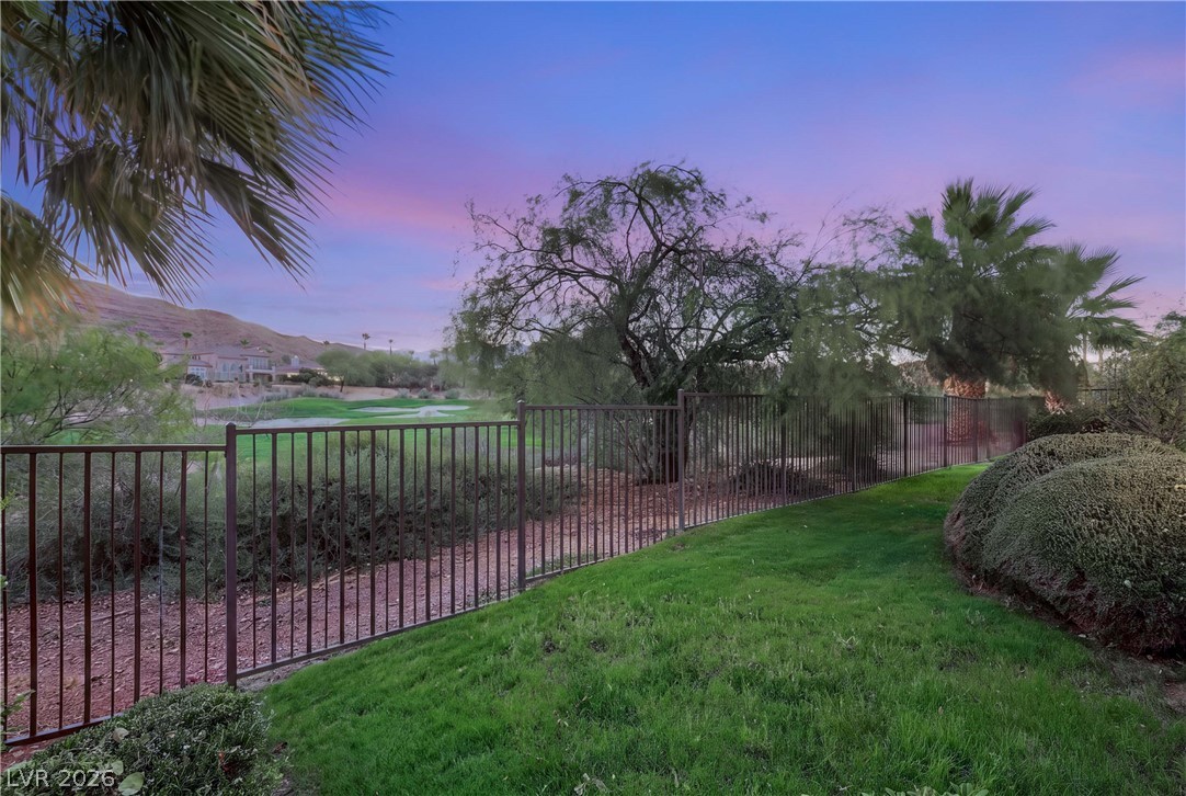 2575 Turtle Head Peak Drive