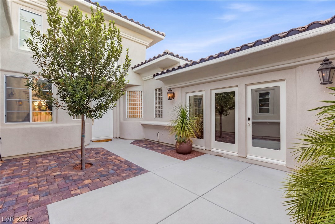 2575 Turtle Head Peak Drive