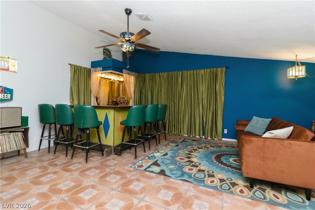 3232 Pawnee Drive