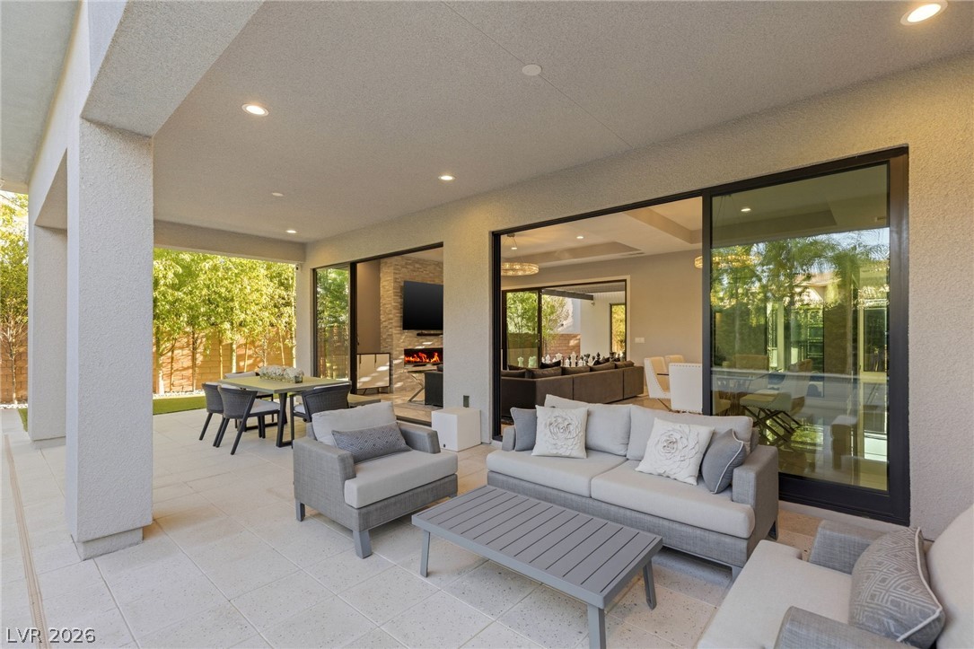 38 Grey Feather Drive
