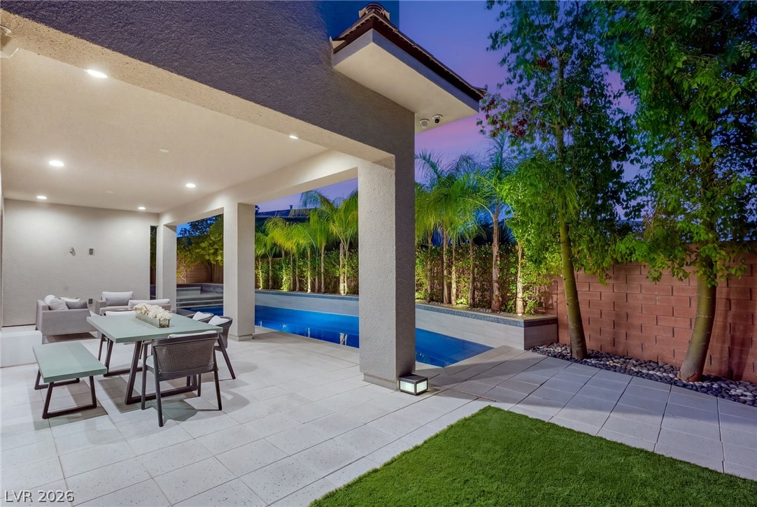 38 Grey Feather Drive