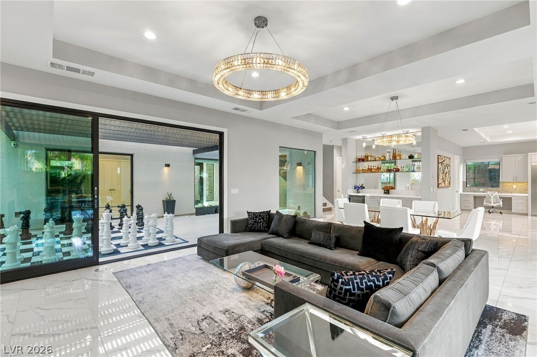 38 Grey Feather Drive