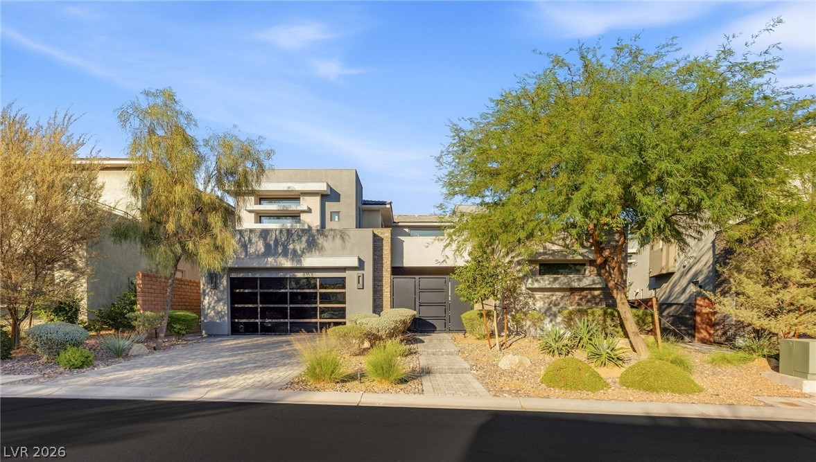 38 Grey Feather Drive