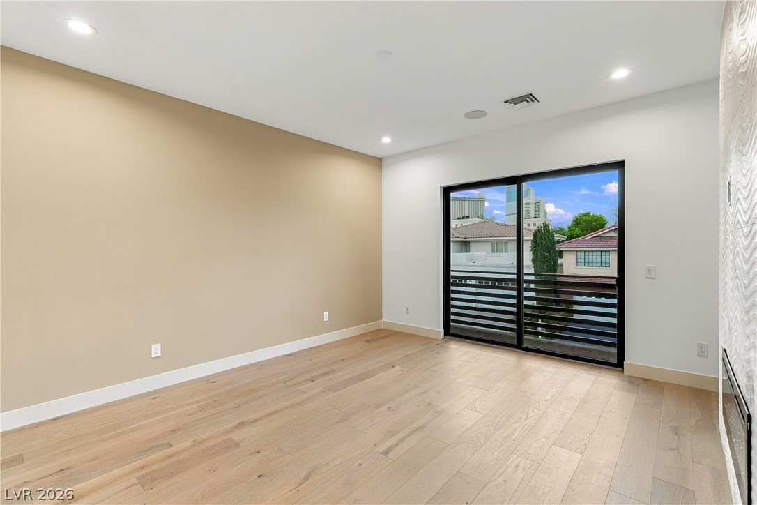 2824 Queens Courtyard Drive