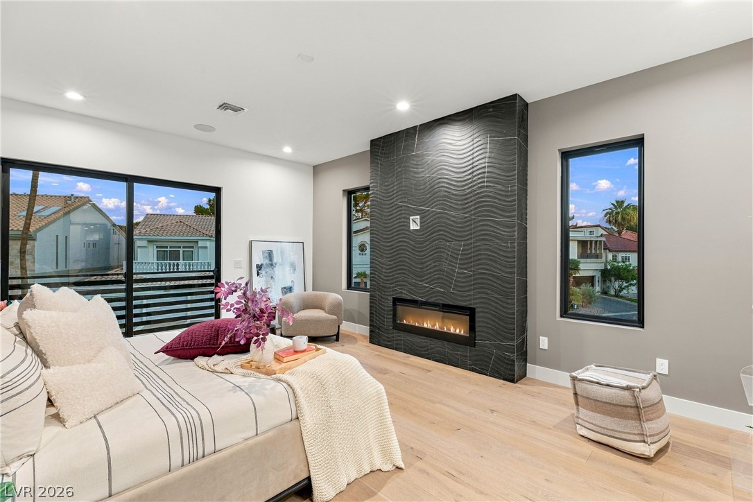2824 Queens Courtyard Drive