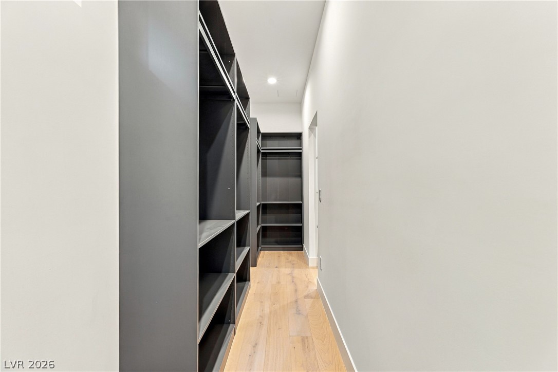 2824 Queens Courtyard Drive