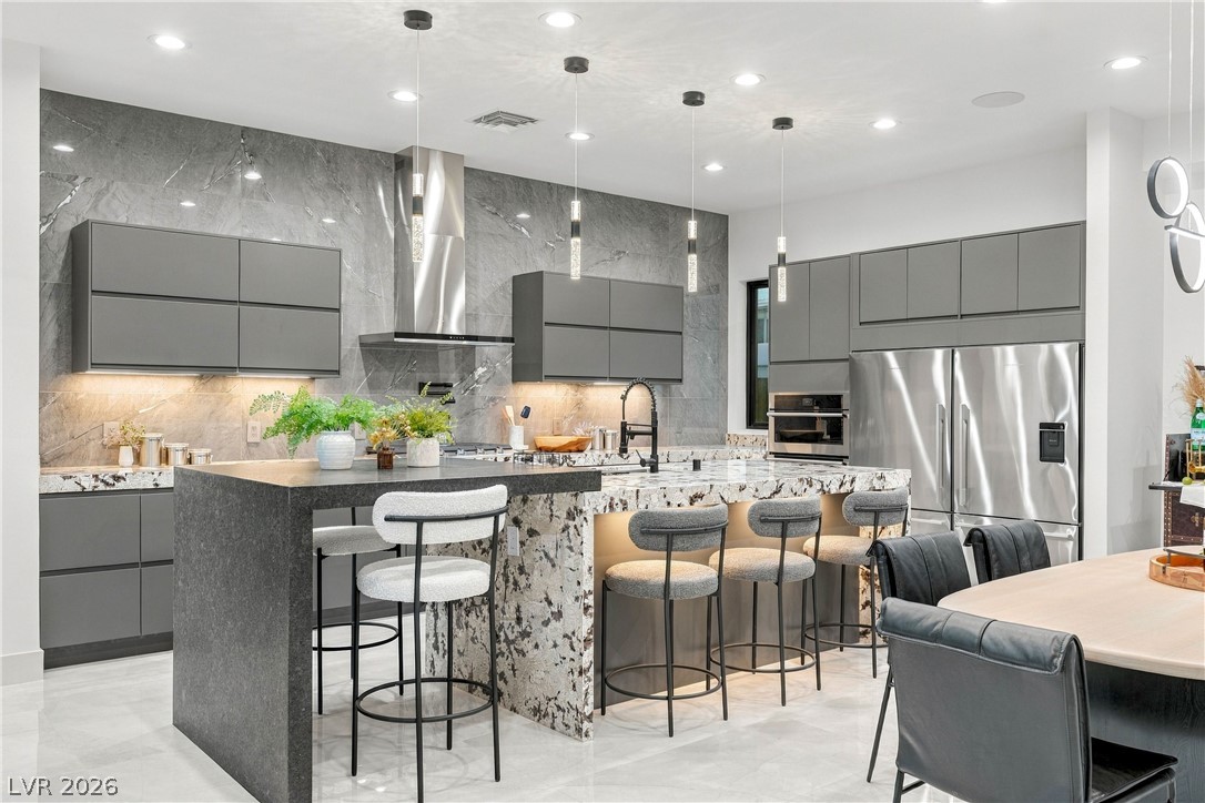 2824 Queens Courtyard Drive