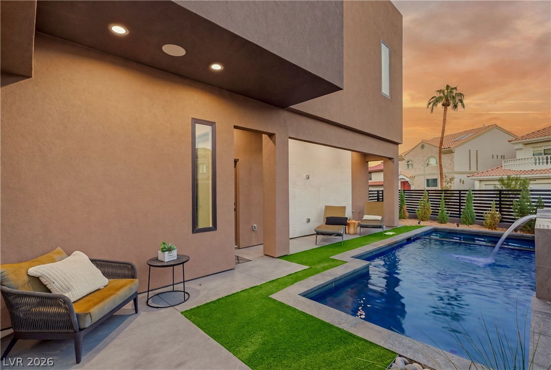 2824 Queens Courtyard Drive