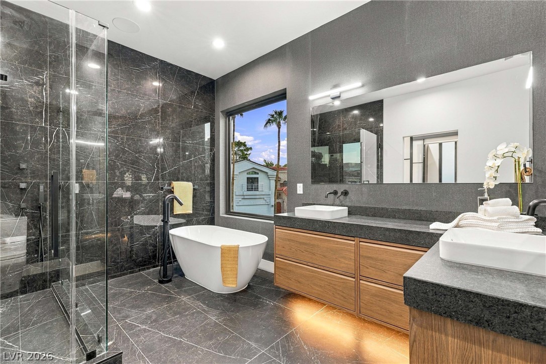 2824 Queens Courtyard Drive