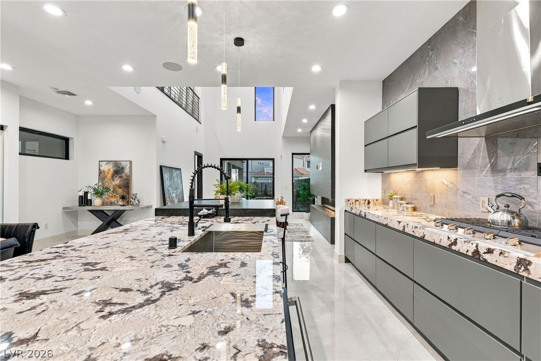 2824 Queens Courtyard Drive