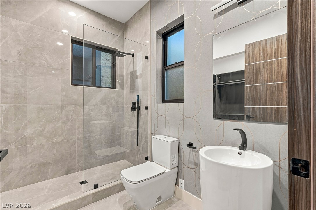 2824 Queens Courtyard Drive
