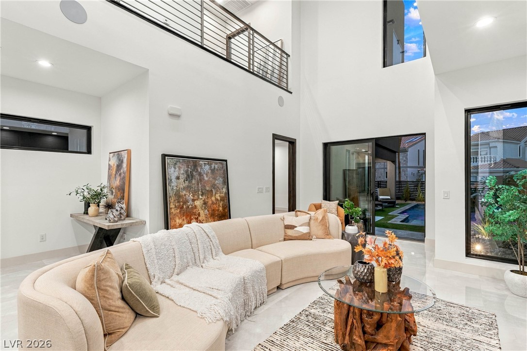 2824 Queens Courtyard Drive