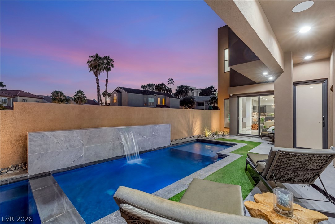 2824 Queens Courtyard Drive