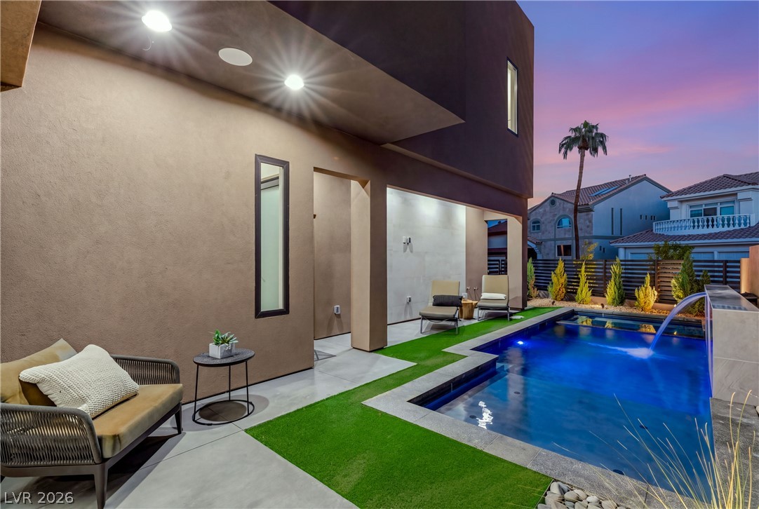 2824 Queens Courtyard Drive