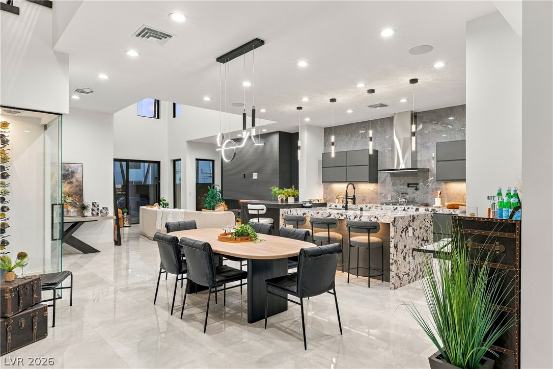 2824 Queens Courtyard Drive