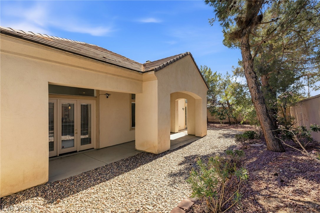 1009 Sir James Bridge Way