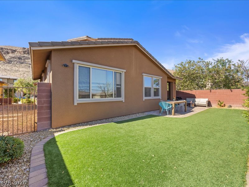 5688 Mesa Mountain Drive