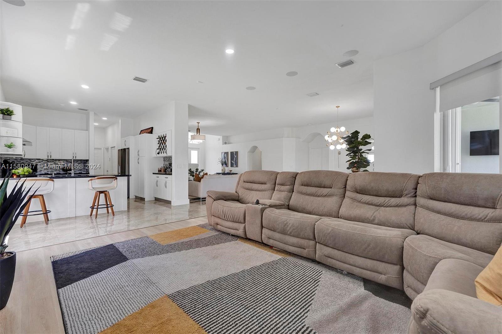 350 SW 167th Ave
