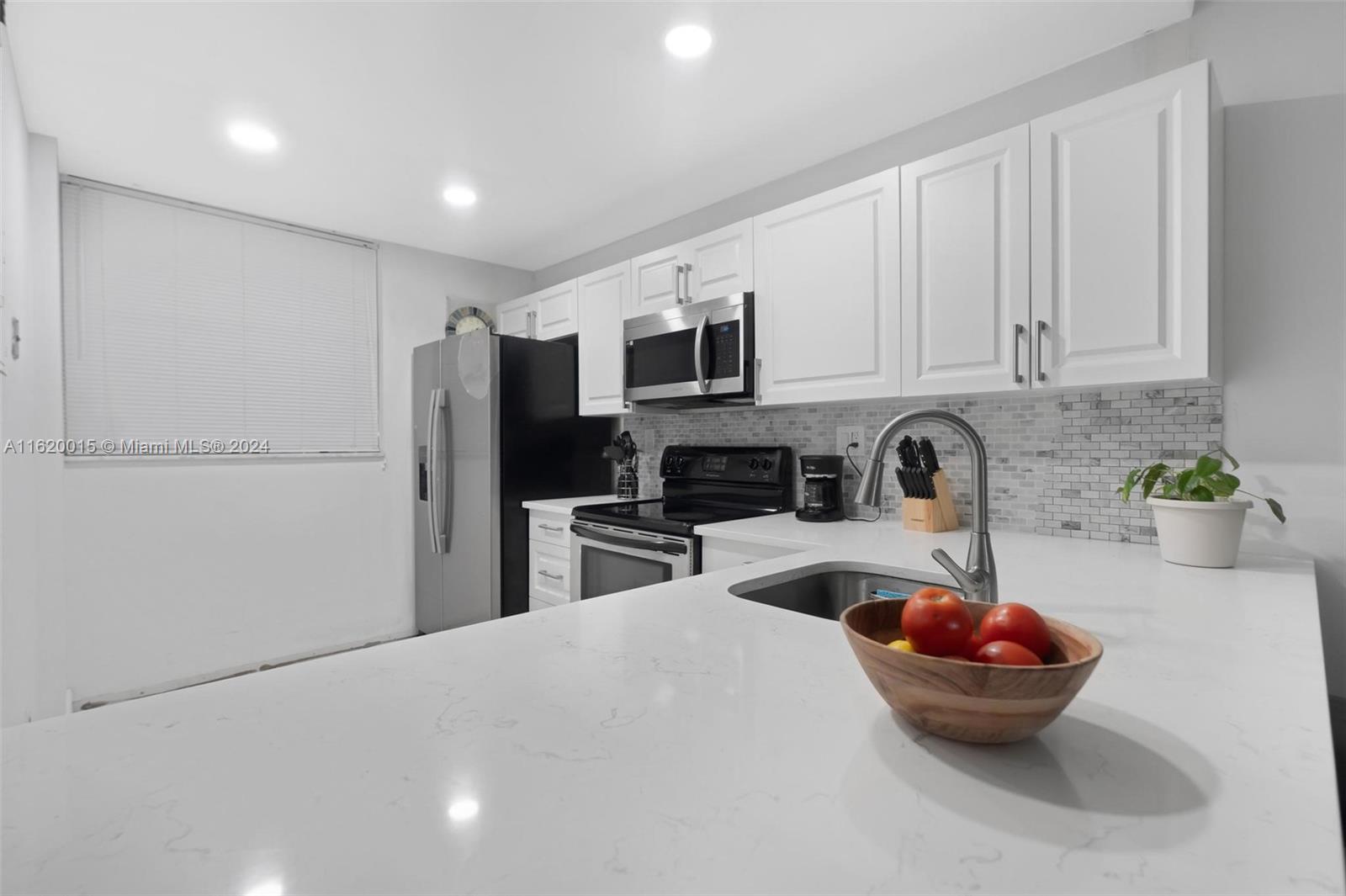 3671 Environ Blvd # 165