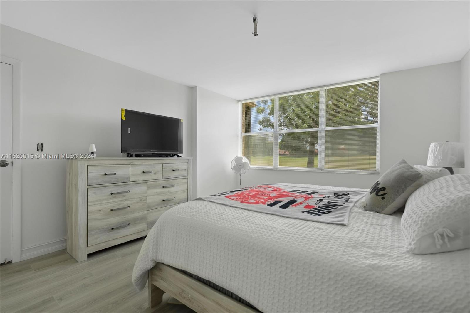 3671 Environ Blvd # 165