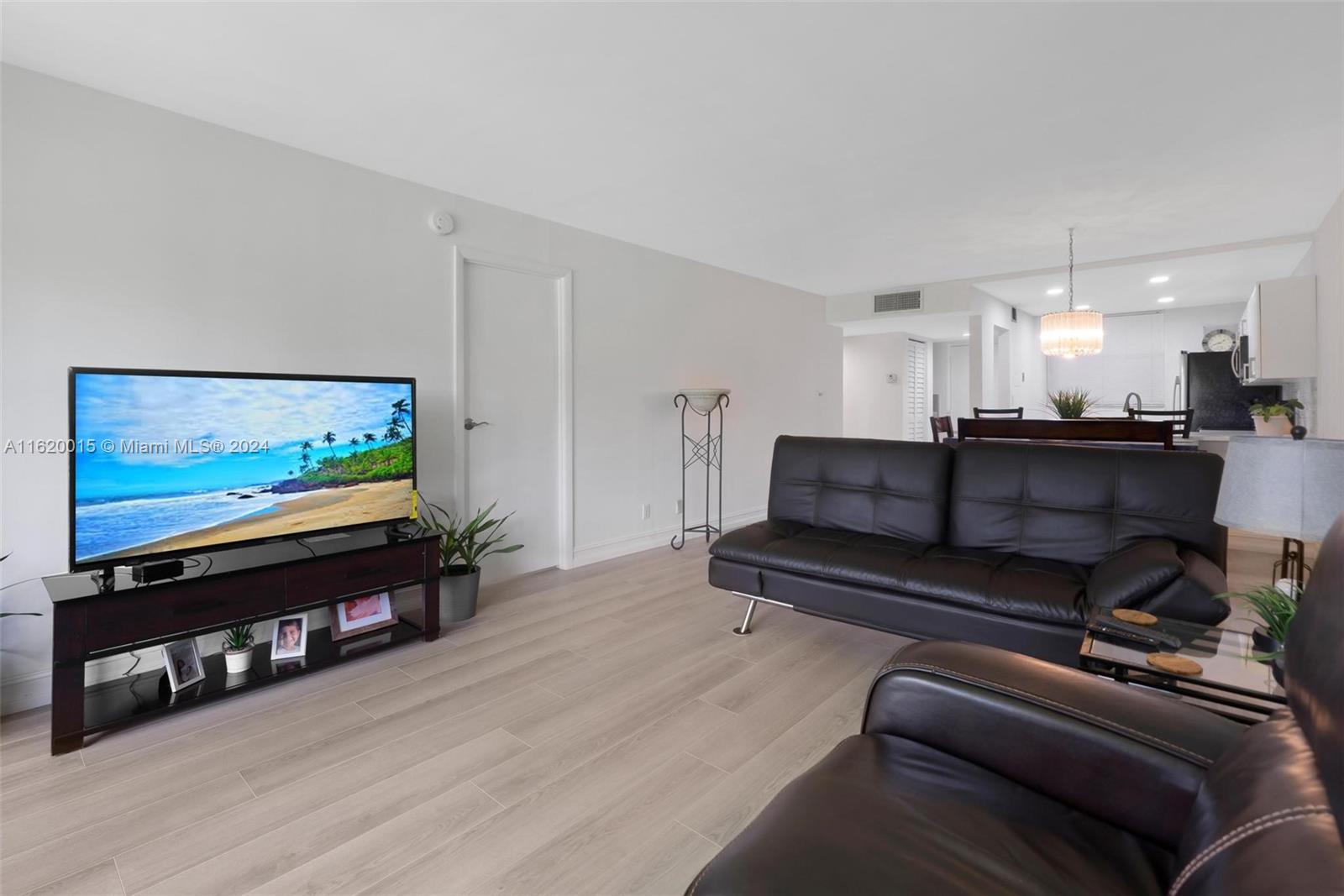 3671 Environ Blvd # 165