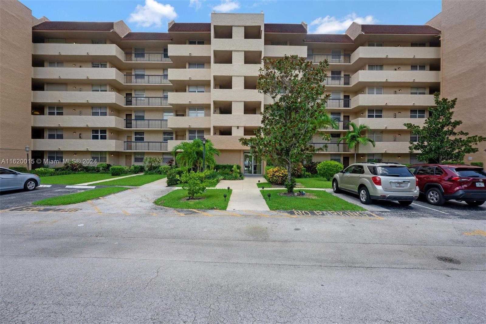 3671 Environ Blvd # 165