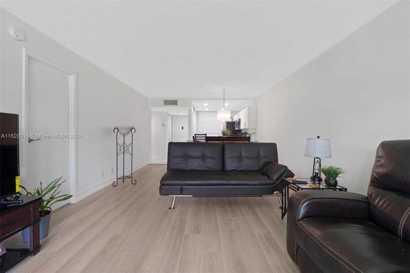 3671 Environ Blvd # 165