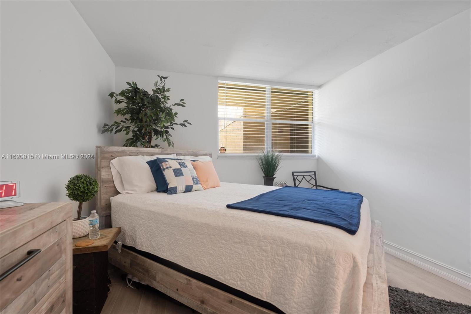 3671 Environ Blvd # 165