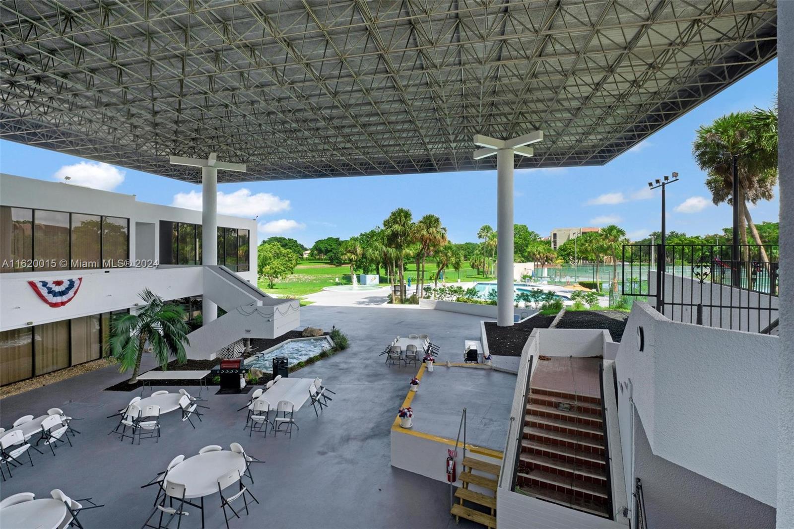 3671 Environ Blvd # 165