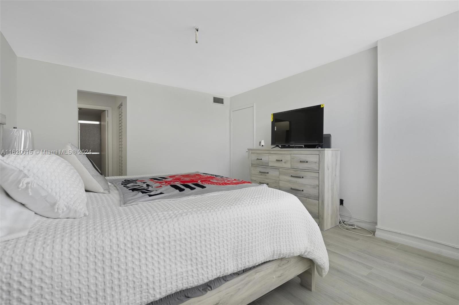 3671 Environ Blvd # 165