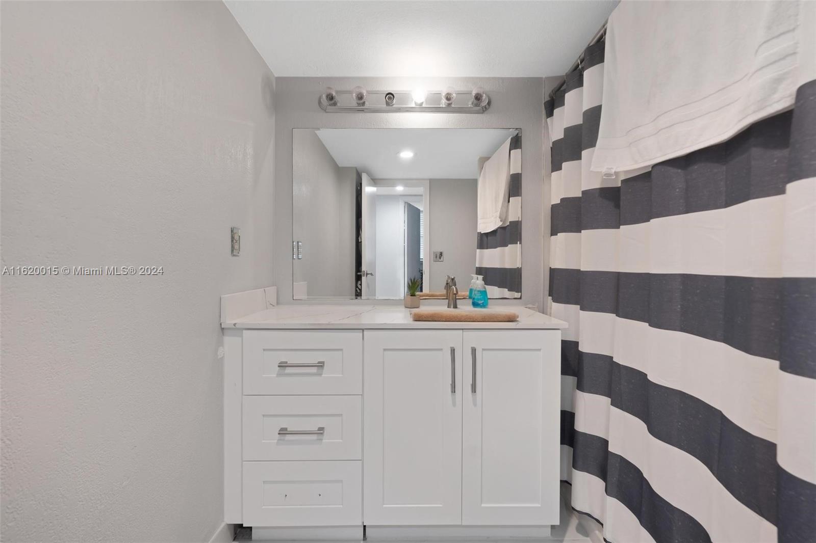 3671 Environ Blvd # 165