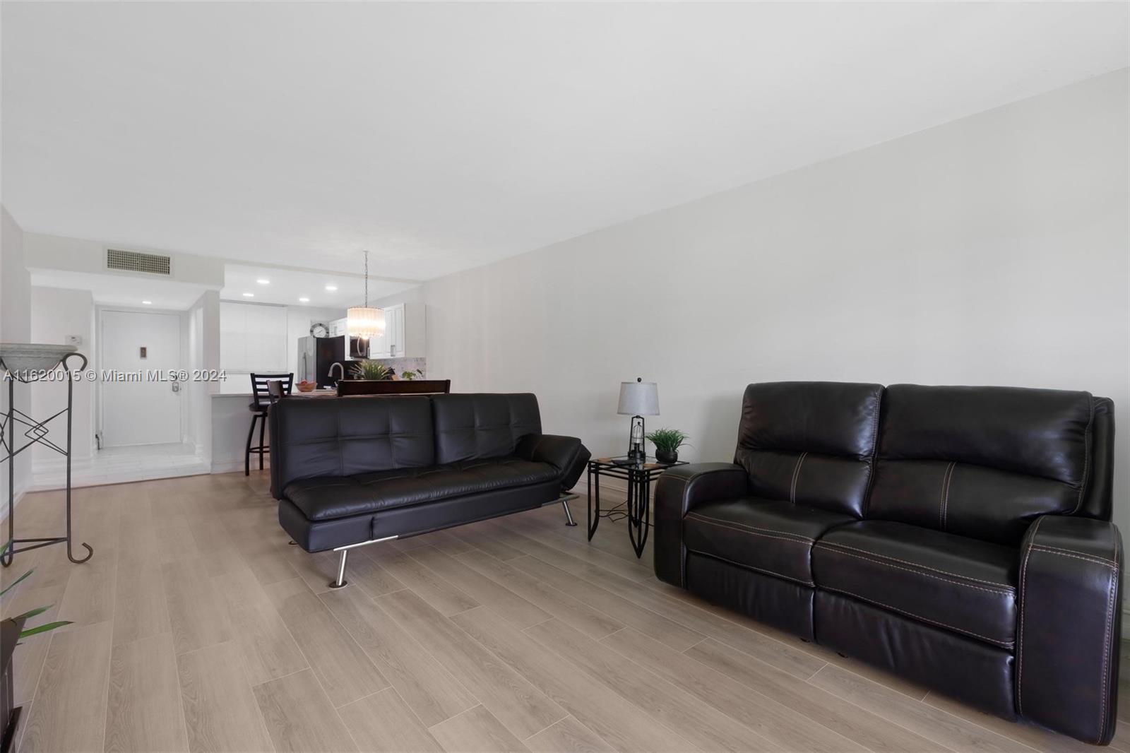 3671 Environ Blvd # 165