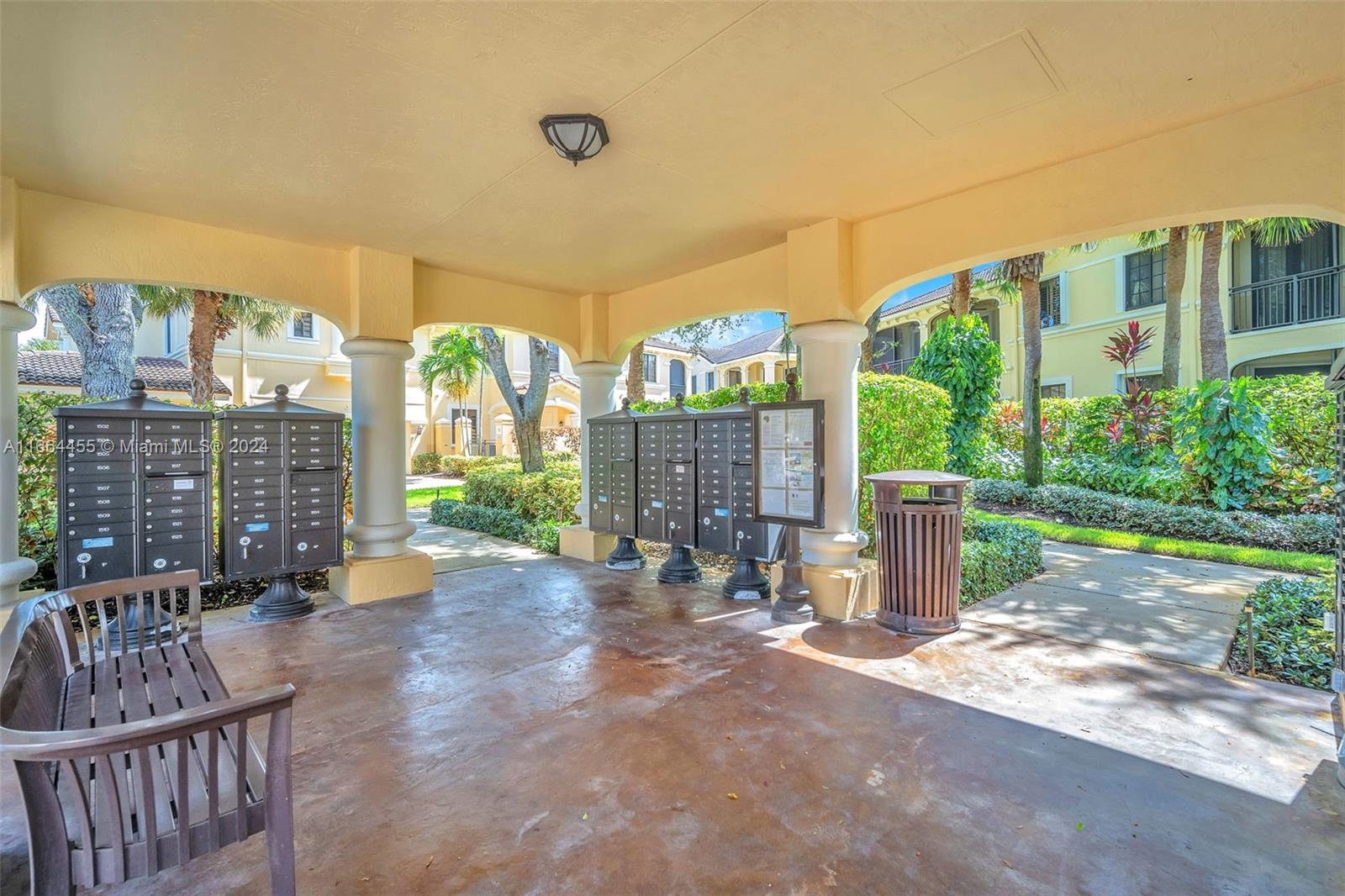 1590 Passion Vine Cir # 1 Unit: 27-1