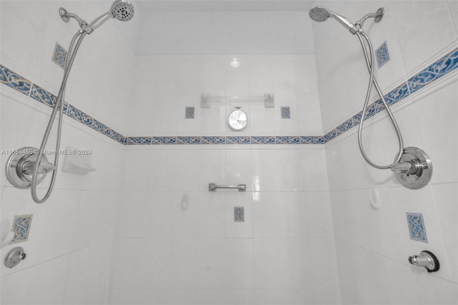 1590 Passion Vine Cir # 1 Unit: 27-1