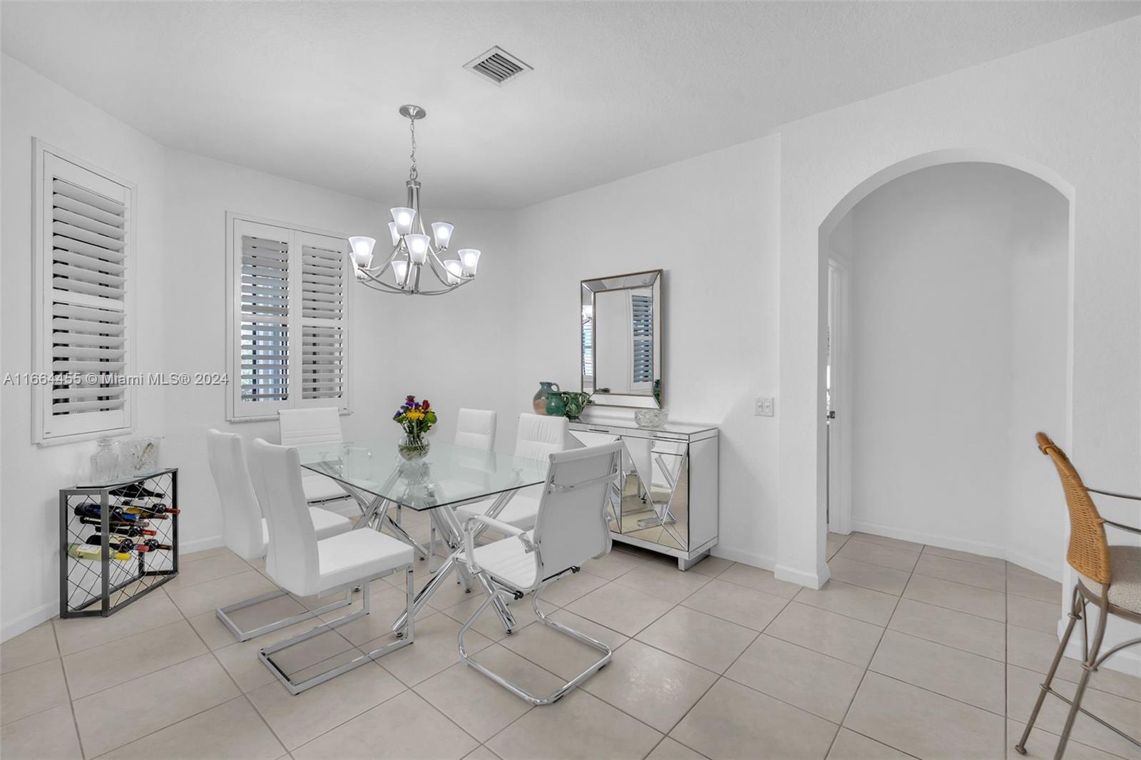 1590 Passion Vine Cir # 1 Unit: 27-1