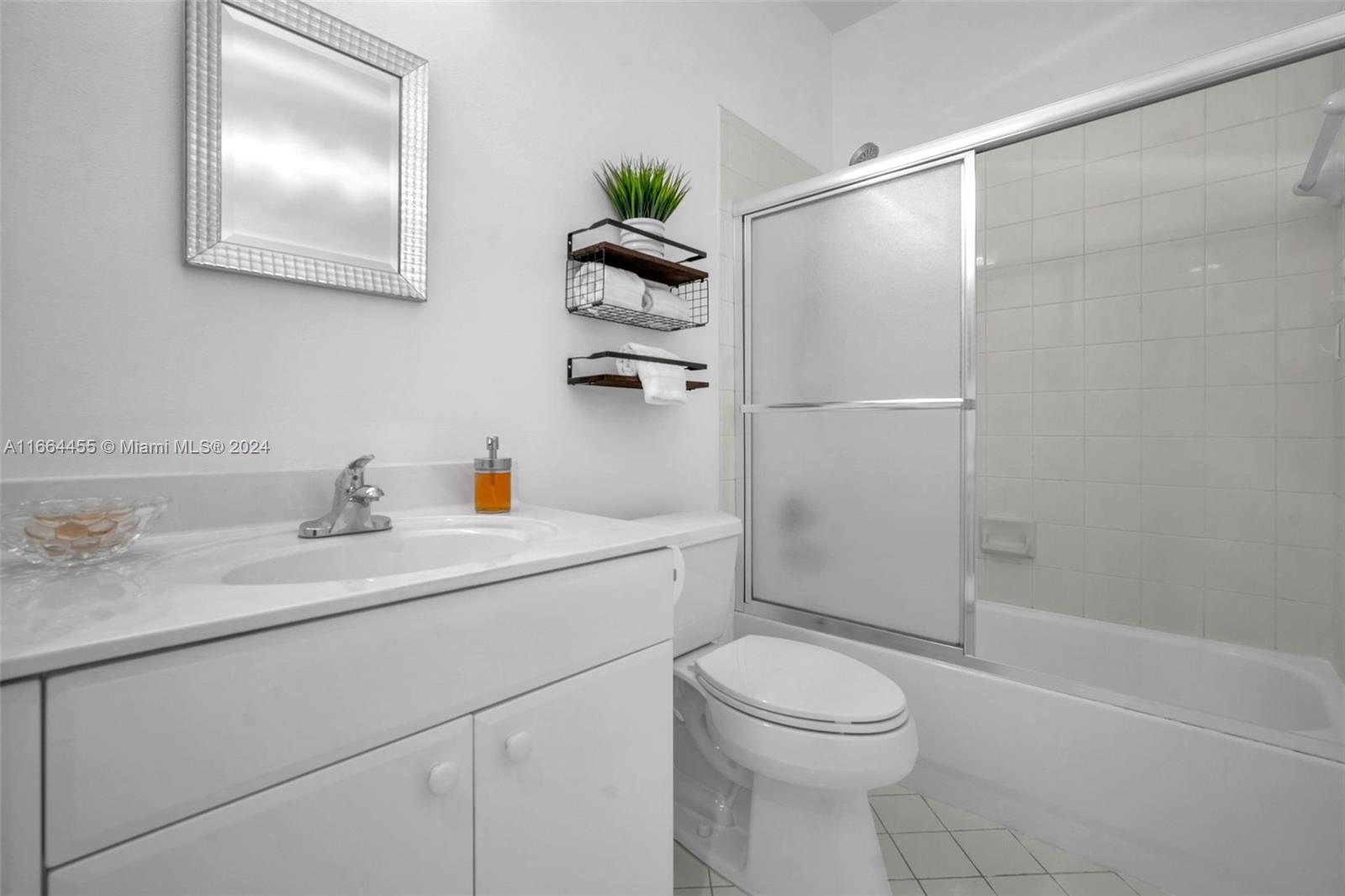 1590 Passion Vine Cir # 1 Unit: 27-1