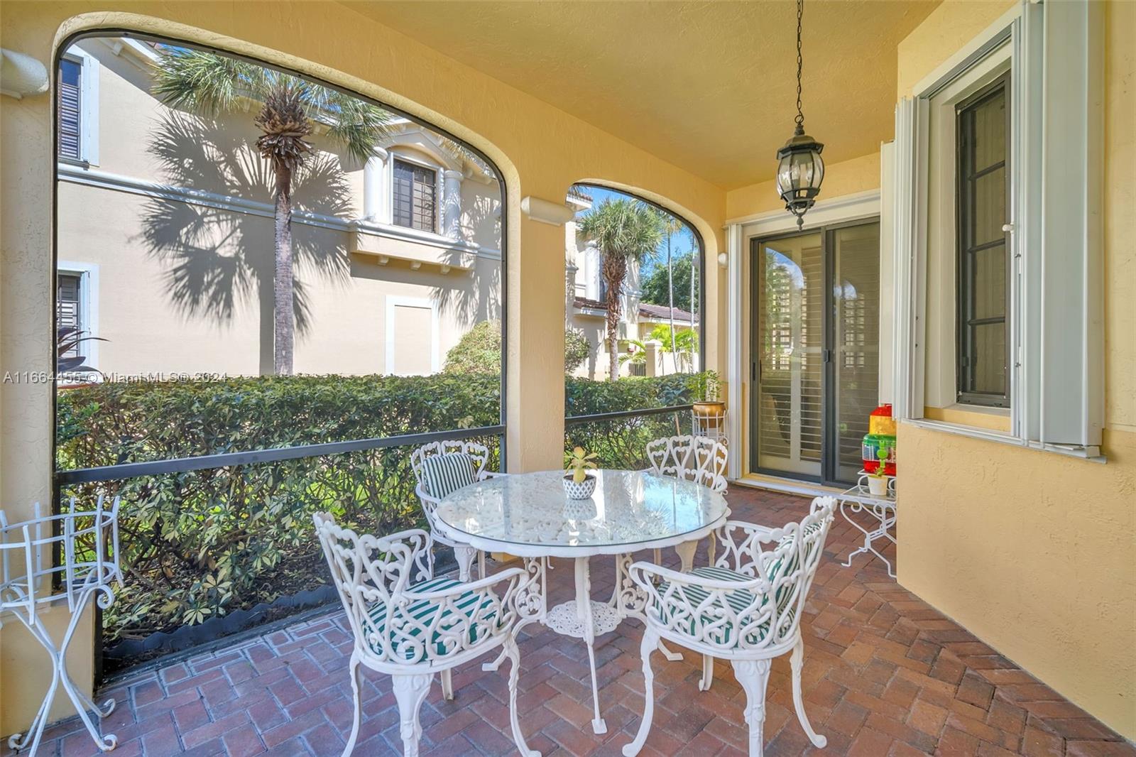1590 Passion Vine Cir # 1 Unit: 27-1
